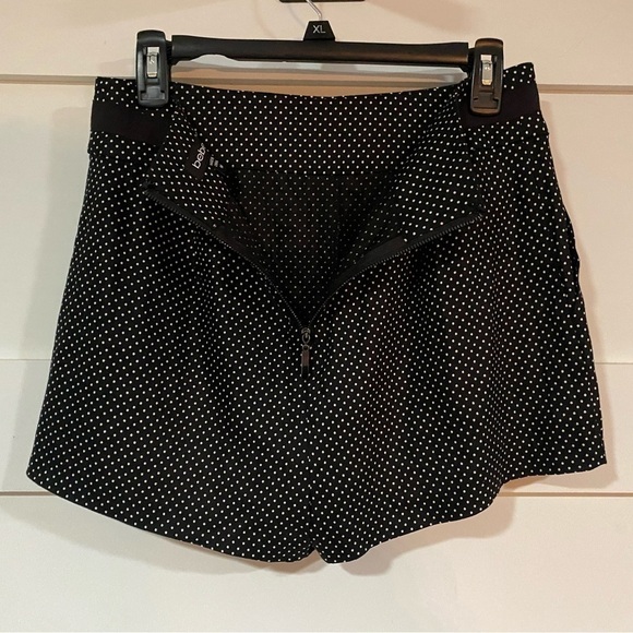 BeBe black & white poka dot shorts M - Picture 6 of 6